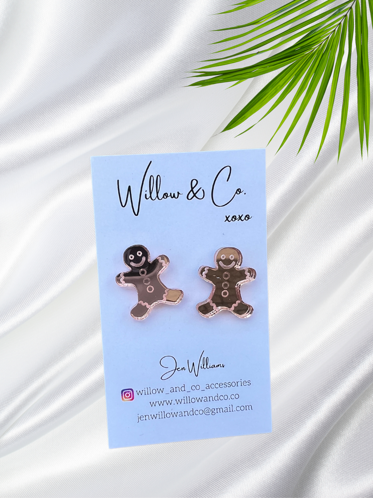 2cm CHRISTMAS GINGERBREAD MAN STUDS