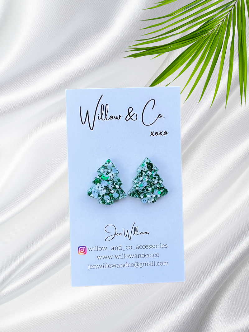 2cm Christmas Tree Stud Green & White Resin