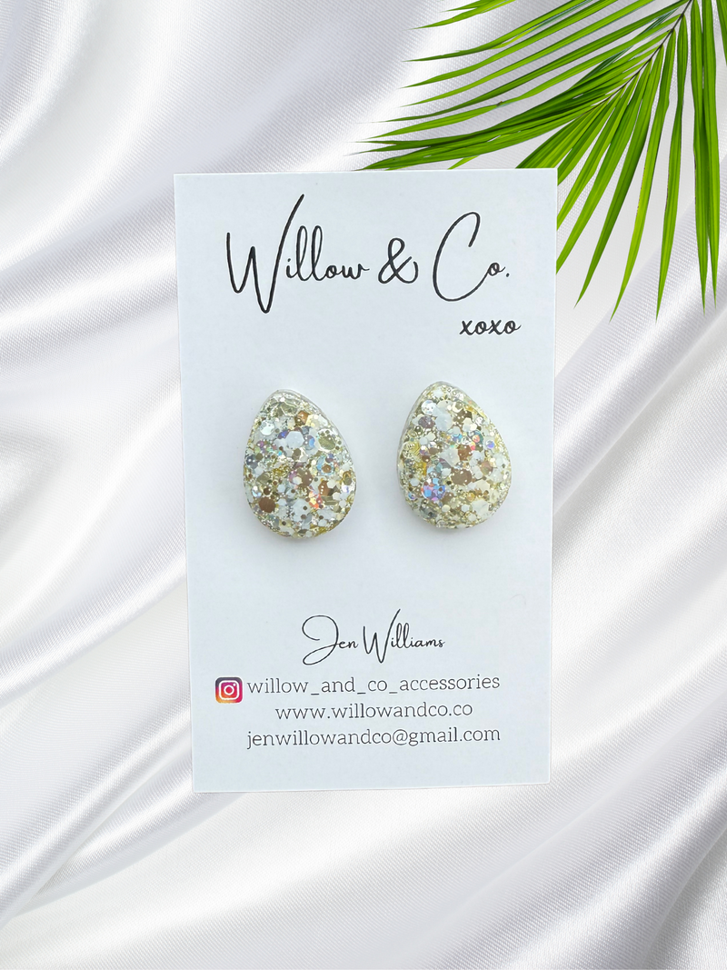 Almond 2cm Stud White Glitter