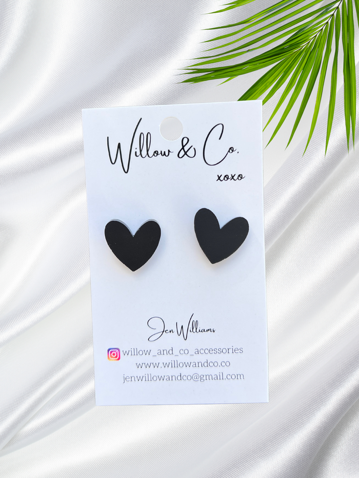 1.5cm Heart Stud Black