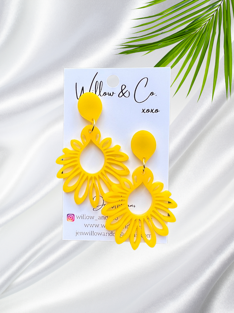 Summer Vibes Dangle Yellow