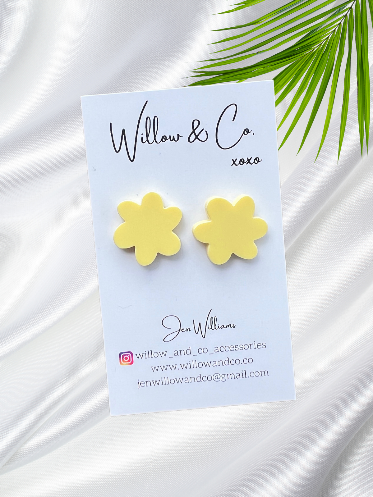 2cm Flower Stud Yellow