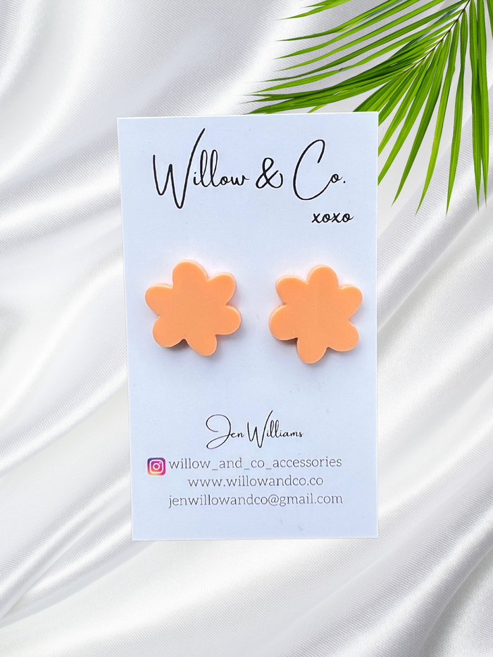 2cm Flower Stud Peach