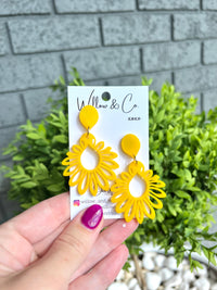 Summer Vibes Dangle Yellow